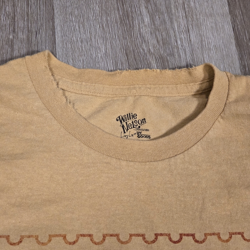 Willie Nelson Stamp Old Gold Thrifted Licensed Graphic Tee Medium - Picture 4 of 5